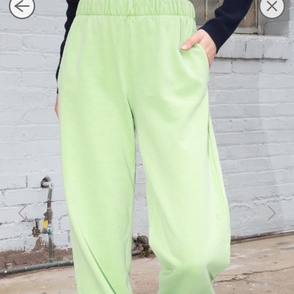 Brandy Melville Rosa sweatpants